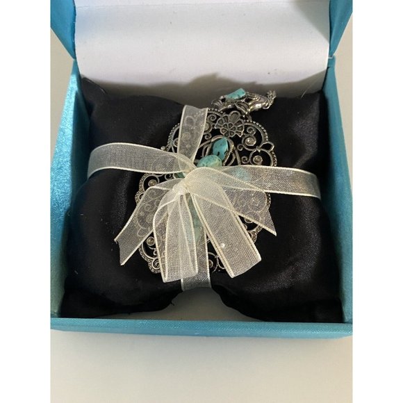 Silvertone Large Oval Cross Shaped Faux Turquoise Stone 16” Necklace Pendant Box - Picture 7 of 16